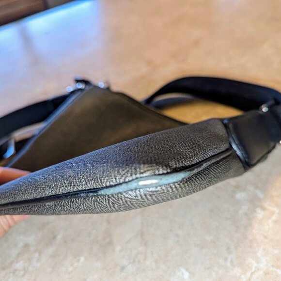 AUTHENTIC Bvlgari Crossbody Bag - Picture 8 of 9